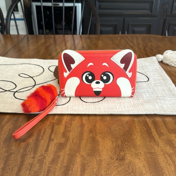 Loungefly women’s Disney Mei Lee Turning Red Panda Zip-Around Wallet - Picture 7 of 16